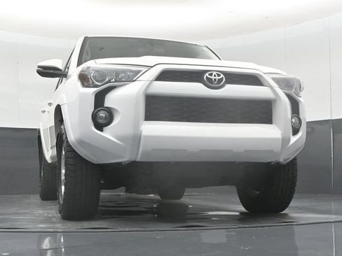 Used 2018 Toyota 4Runner SR5 Premium AWD/4WD image 49