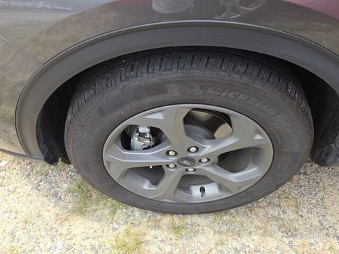 Used 2025 Ford Escape ST-Line w/ Tech Pack #1 FWD image 17