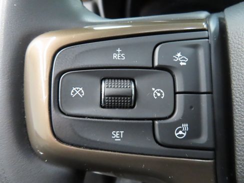 Used 2024 Chevrolet Suburban High Country image 49