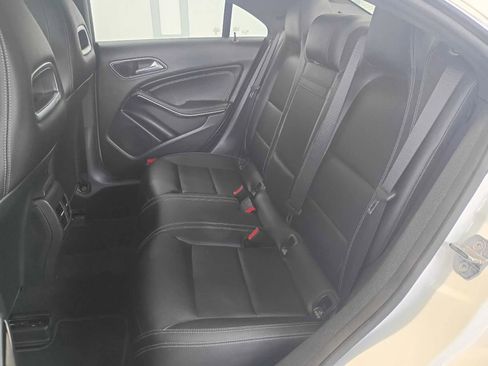 Used 2019 Mercedes-Benz CLA 250 4MATIC image 19