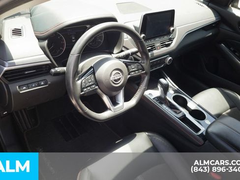 Used 2024 Nissan Altima 2.5 SR FWD image 6