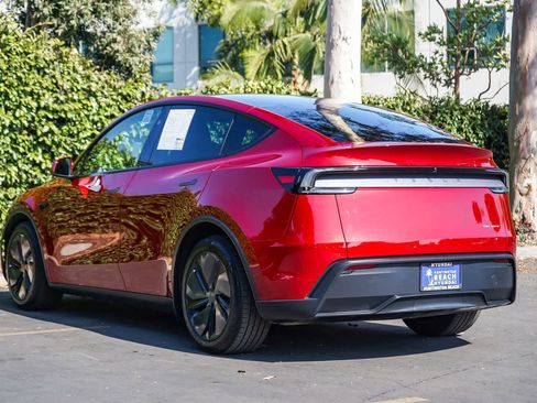 Used 2026 Tesla Model Y AWD image 2