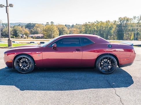 Used 2023 Dodge Challenger SRT Hellcat w/ Driver Convenience Group image 4