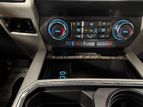Certified 2019 Ford F250 Lariat w/ Lariat Value Package AWD/4WD image 16