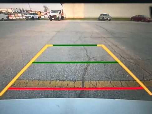 Used 2022 Volkswagen Tiguan SE image 26