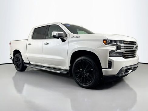 Used 2021 Chevrolet Silverado 1500 High Country w/ Technology Package AWD/4WD image 3