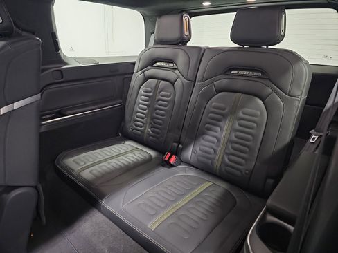 Used 2023 Rivian R1S Adventure image 25