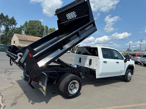 Used 2022 GMC Sierra 3500 Pro w/ Convenience Package AWD/4WD image 11