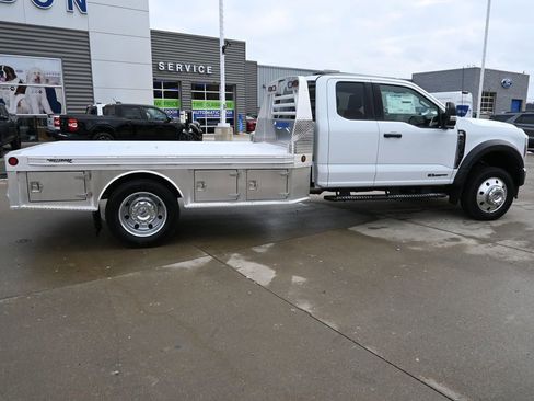 Used 2024 Ford F550 2WD SuperCab Super Duty w/ XLT Value Package image 47