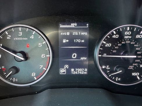 Used 2024 Subaru Outback Premium AWD/4WD image 11