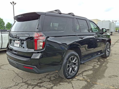 Used 2023 Chevrolet Tahoe Z71 w/ Luxury Package AWD/4WD image 31