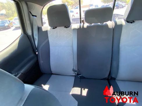Used 2021 Toyota Tacoma TRD Off-Road w/ Technology Package AWD/4WD image 19
