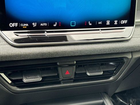 Used 2025 Volkswagen Tiguan S w/ 18" Wheel Package image 19