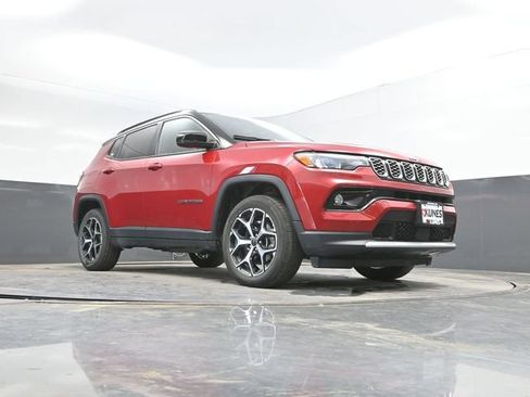 Used 2025 Jeep Compass Limited AWD/4WD image 48