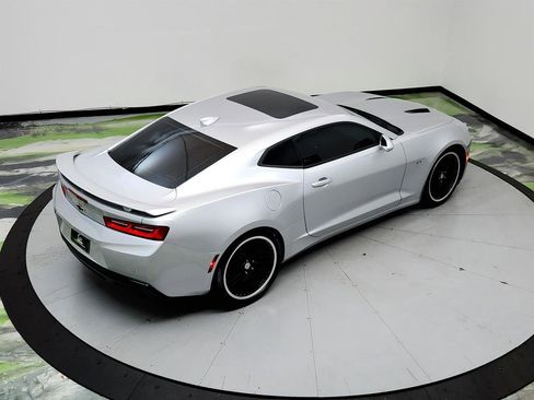 Used 2016 Chevrolet Camaro SS image 32