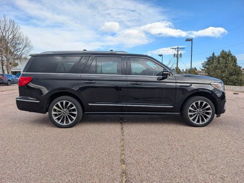 Used 2021 Lincoln Navigator L Reserve w/ Luxury Package image 4