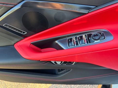 Used 2025 Chevrolet Corvette Z06 image 25