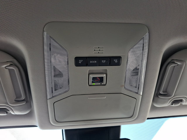 Used 2025 Toyota RAV4 XLE AWD/4WD image 24