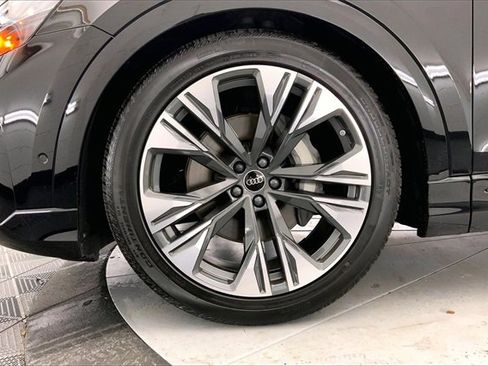 New 2026 Audi Q8 Premium Plus image 12