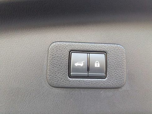 Used 2022 Nissan Armada Platinum w/ Captain's Chairs Package RWD image 14