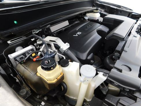 Used 2019 Nissan Pathfinder S AWD/4WD image 30