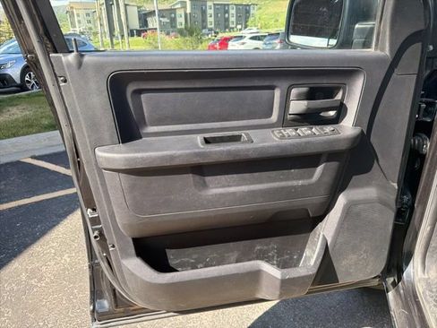 Used 2016 RAM 1500 4x4 Crew Cab w/ Protection Group image 15