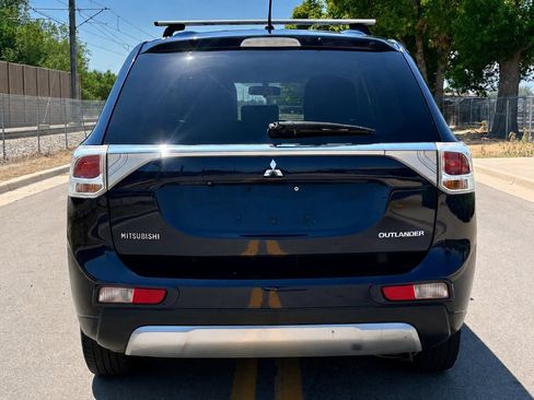 Used 2015 Mitsubishi Outlander SE AWD/4WD image 4