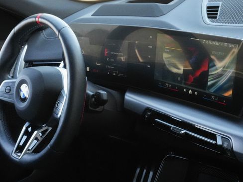 Used 2025 BMW X2 M35i image 7