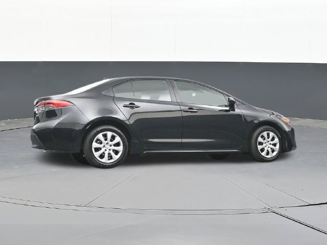 Used 2025 Toyota Corolla LE FWD image 46