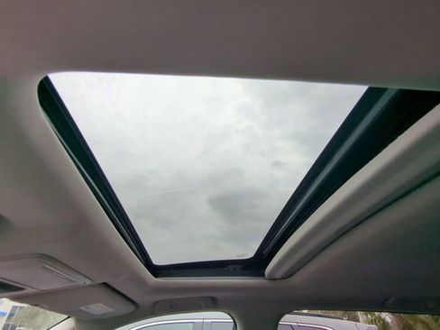 Used 2025 Honda CR-V EX image 19