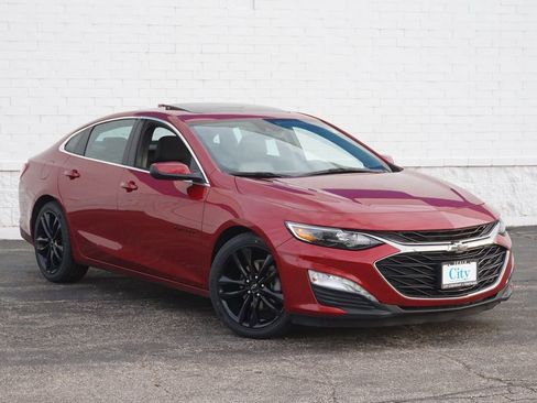 Used 2022 Chevrolet Malibu LT w/ Leather Package FWD image 3