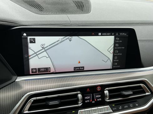 Used 2023 BMW X6 xDrive40i w/ M Sport Package image 21