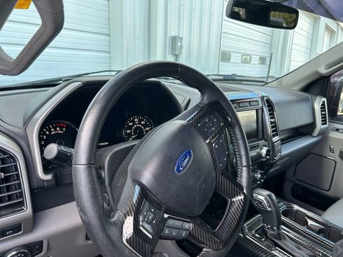 Used 2019 Ford F150 Lariat w/ Equipment Group 502A Luxury AWD/4WD image 9
