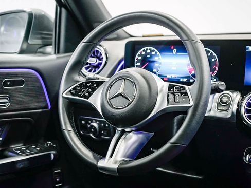 Used 2026 Mercedes-Benz GLB 250 image 15