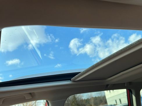 Used 2022 Subaru Forester Touring image 11