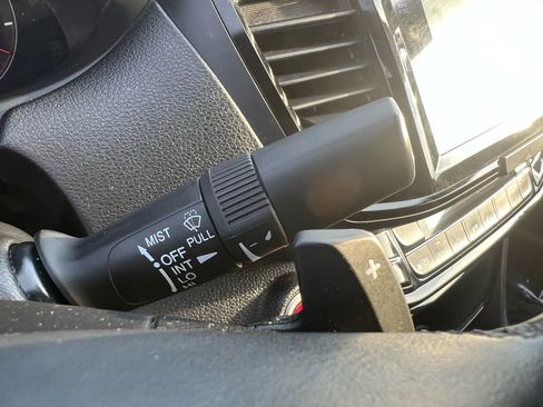 Used 2017 Honda Accord EX-L image 38