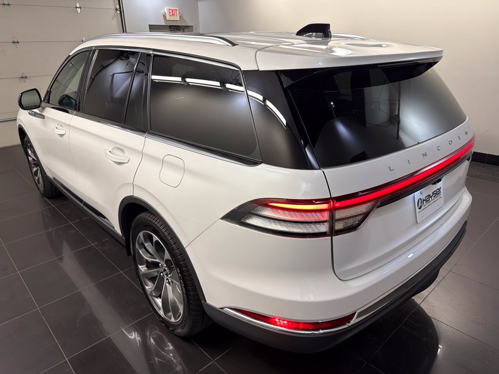New 2026 Lincoln Aviator Reserve AWD/4WD image 4