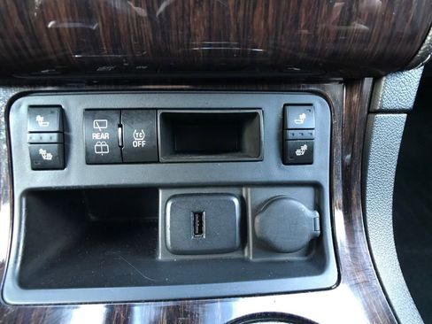 Used 2016 Chevrolet Traverse LT FWD image 22