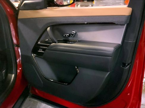 Used 2024 Land Rover Range Rover Sport Dynamic SE image 22