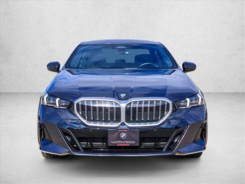Used 2026 BMW 530i xDrive AWD/4WD image 2