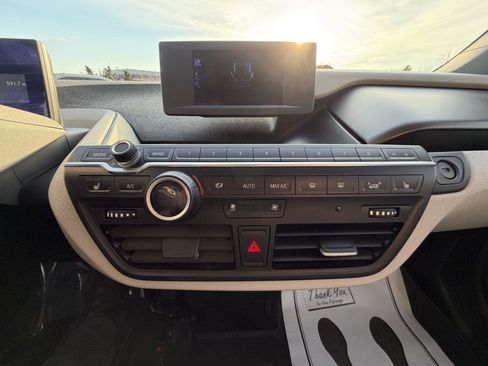 Used 2018 BMW i3 image 21