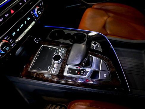 Used 2017 Audi Q7 3.0T Prestige image 35