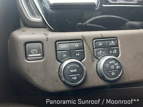 Used 2022 GMC Sierra 1500 SLT w/ SLT Premium Plus Package AWD/4WD image 23