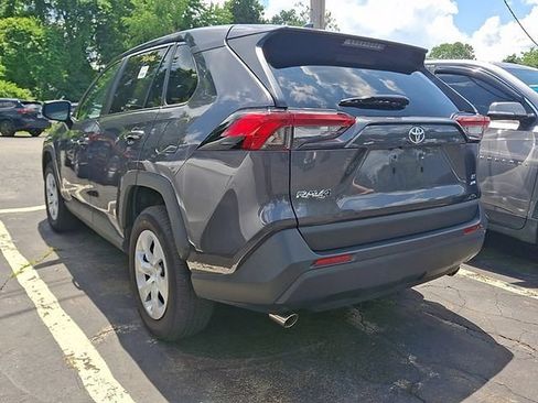 Used 2025 Toyota RAV4 LE AWD/4WD image 3