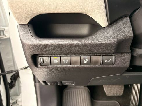 Used 2025 Toyota RAV4 XLE w/ Convenience Package AWD/4WD image 27