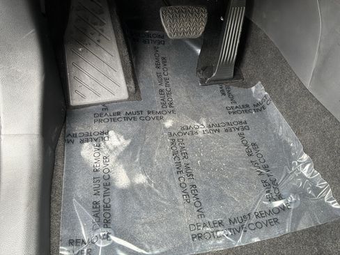 Used 2025 Toyota RAV4 XLE Premium FWD image 17