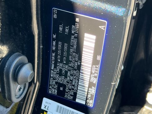 Used 2023 Toyota Highlander Limited AWD/4WD image 35
