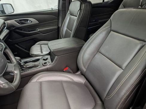 Used 2023 Chevrolet Traverse LT w/ LT Premium Package AWD/4WD image 11