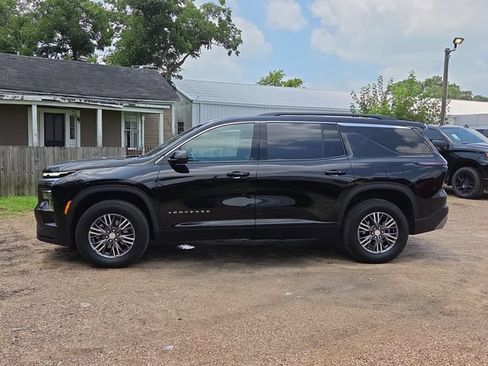 Certified 2026 Chevrolet Traverse LT FWD image 42