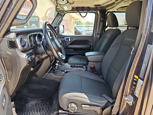 Used 2021 Jeep Wrangler Unlimited Sahara AWD/4WD image 10